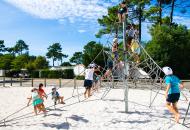 Pyramide de corde Club Enfants camping Les Embruns