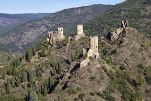 Les châteaux de Lastours