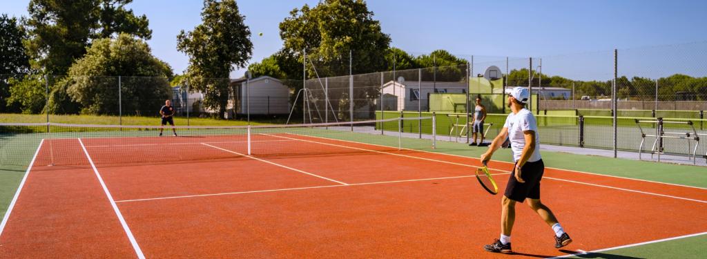 Mer et Soleil Camping tennis