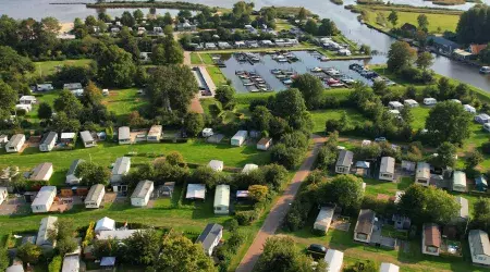 Vue aérienne du camping de Meerwijck aux Pays-Bas