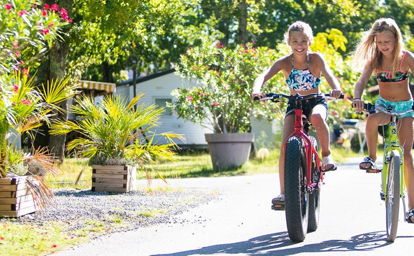 Balade à vélo au camping La Pointe